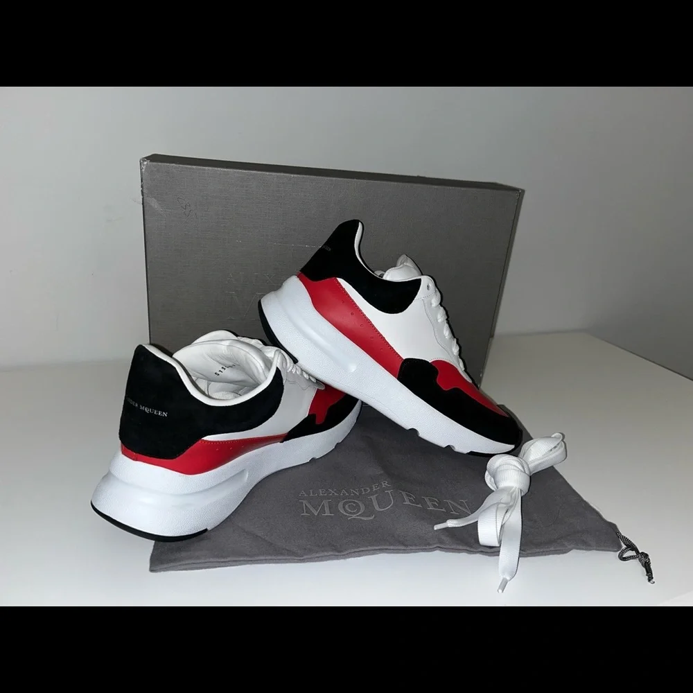Alexander McQueen oversized laceup runner sneakers - Picture 1 of 13